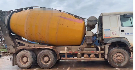 XCMG شاحنة خلط الخرسانة مستعملة 12m3 XZJ5250GJBA1 2015 Model