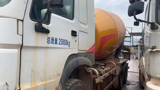 XCMG شاحنة خلط الخرسانة مستعملة 12m3 XZJ5250GJBA1 2015 Model